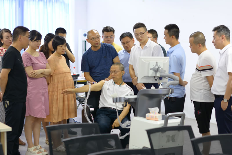 绵阳市、江油市医疗领航者莅临我司，共绘健康未来新篇章！3.jpg