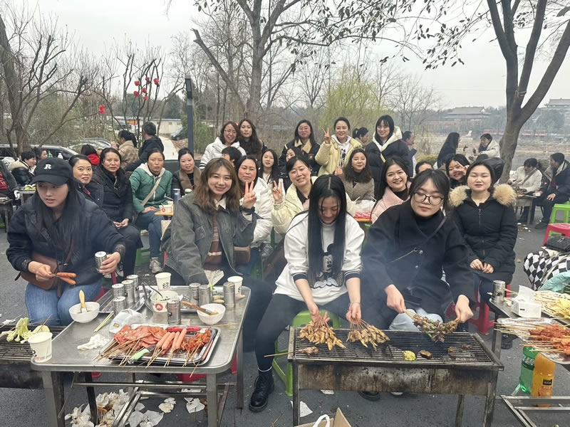 绵阳市先锋医疗器械有限公司—— 庆祝“3.8妇女节”，共赴烧烤盛宴，致敬巾帼风采2.jpg